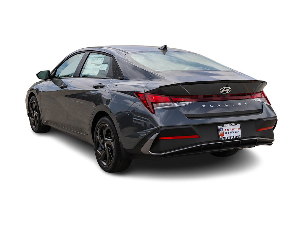 Thumbnail: 2026 Hyundai Elantra - 3