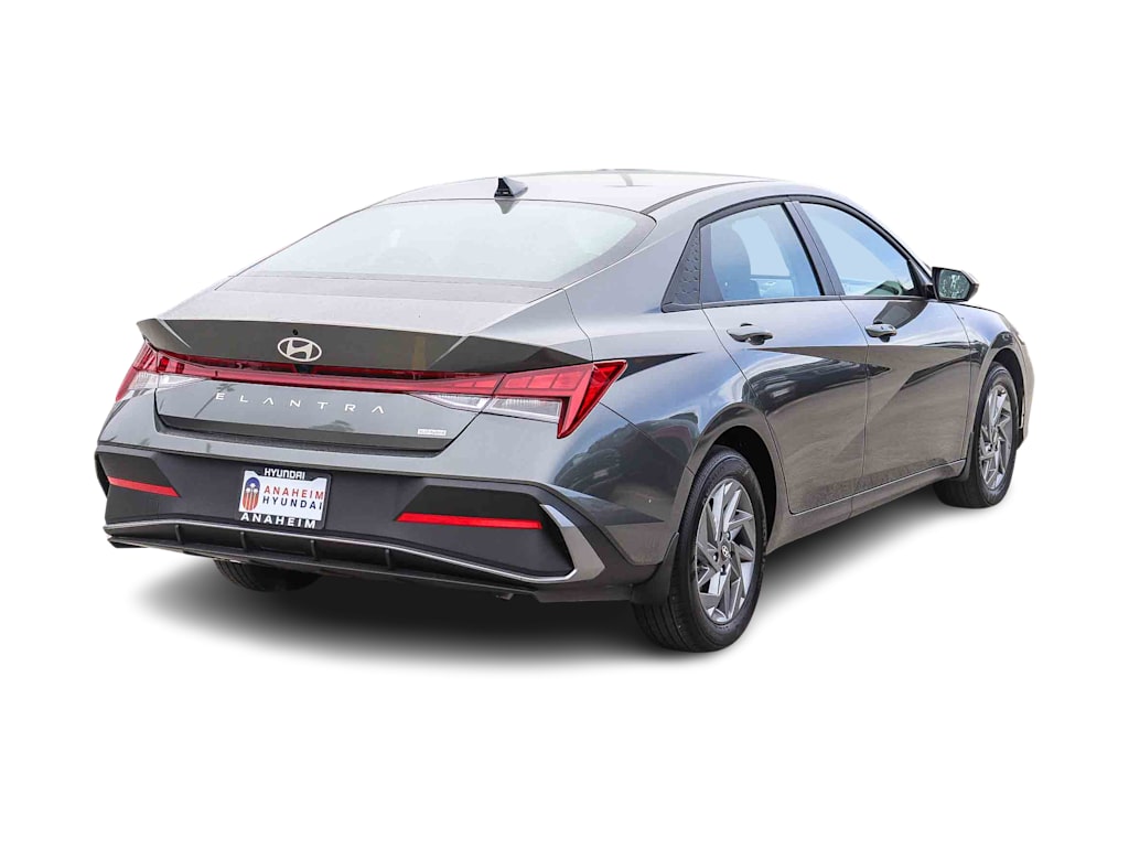 Thumbnail: 2026 Hyundai Elantra - 18
