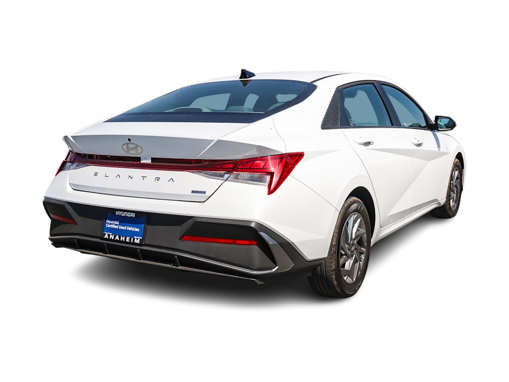 Thumbnail: 2025 Hyundai Elantra - 19