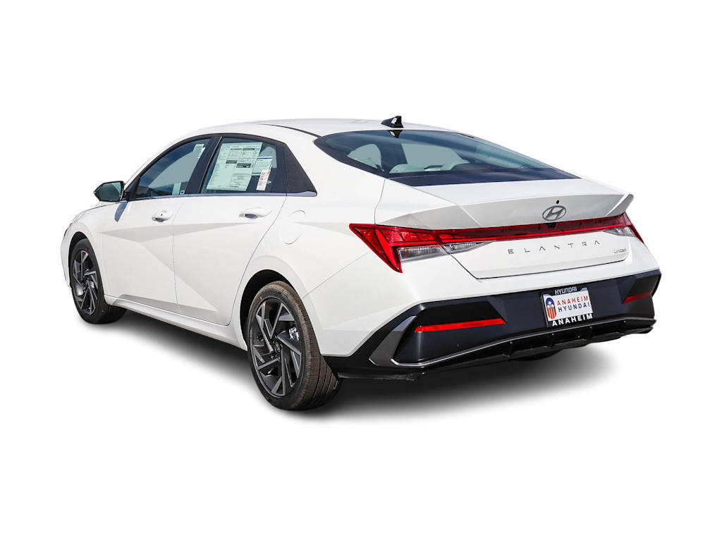Thumbnail: 2026 Hyundai Elantra - 3