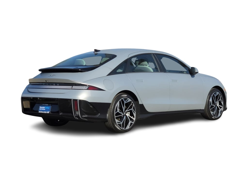 Thumbnail: 2023 Hyundai Ioniq 6 - 16