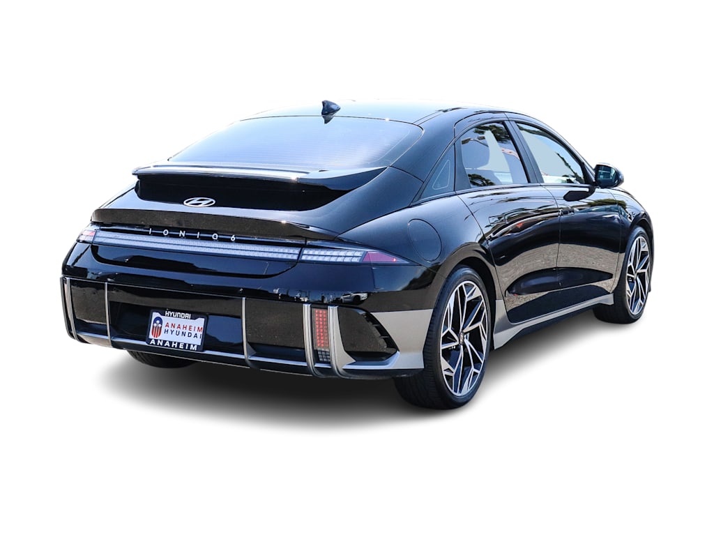 Thumbnail: 2023 Hyundai Ioniq 6 - 17