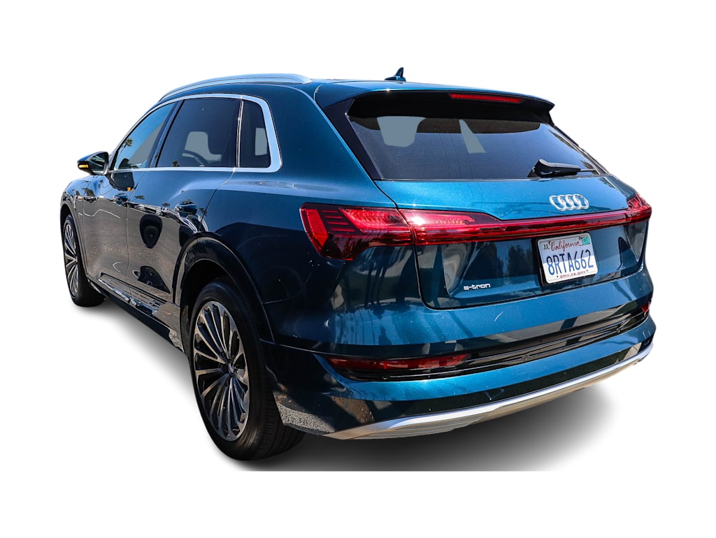 Thumbnail: 2019 Audi e-tron - 3