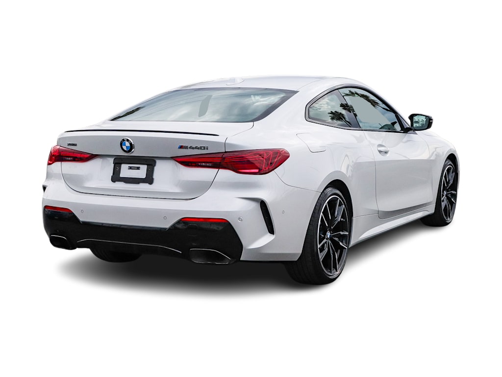 Thumbnail: 2026 BMW 4 Series - 21