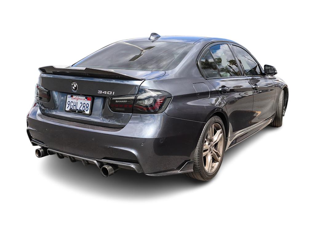 Thumbnail: 2018 BMW 3 Series - 7