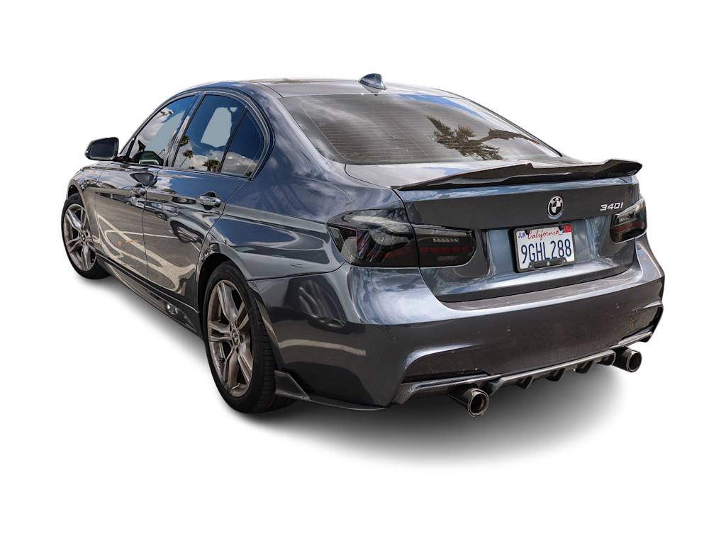 Thumbnail: 2018 BMW 3 Series - 2