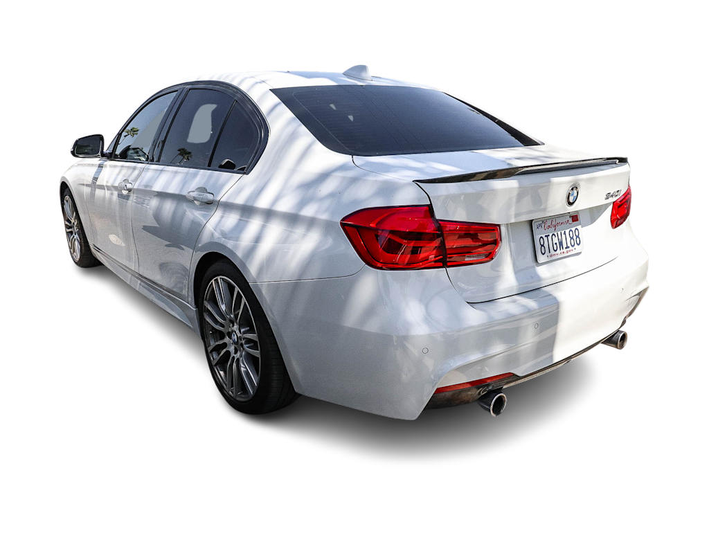 Thumbnail: 2017 BMW 3 Series - 2