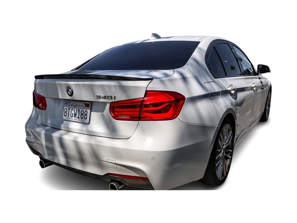 Thumbnail: 2017 BMW 3 Series - 13