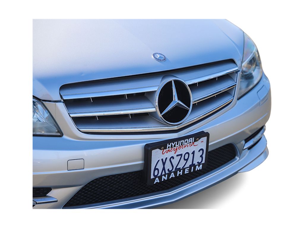Thumbnail: 2011 Mercedes-Benz C-Class - 18