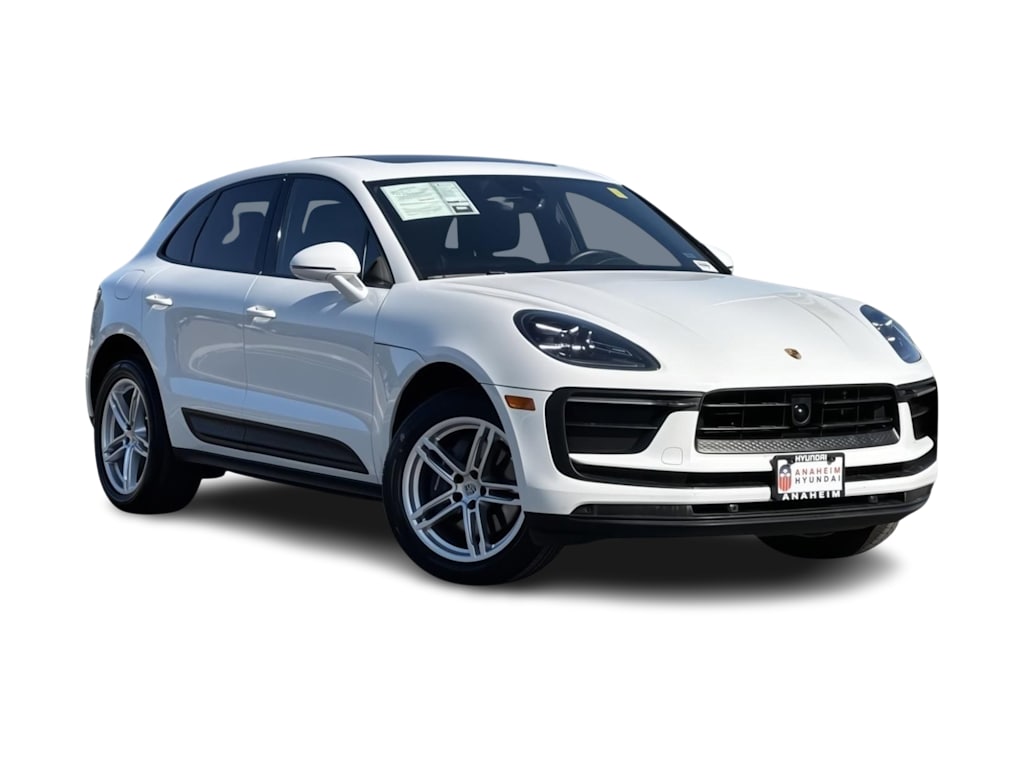 Thumbnail: 2024 Porsche Macan - 18