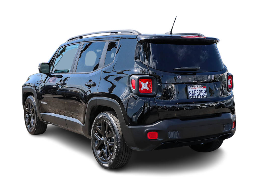 Thumbnail: 2017 Jeep Renegade - 3