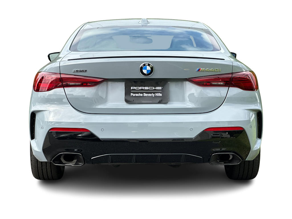 Thumbnail: 2027 BMW 4 Series - 5