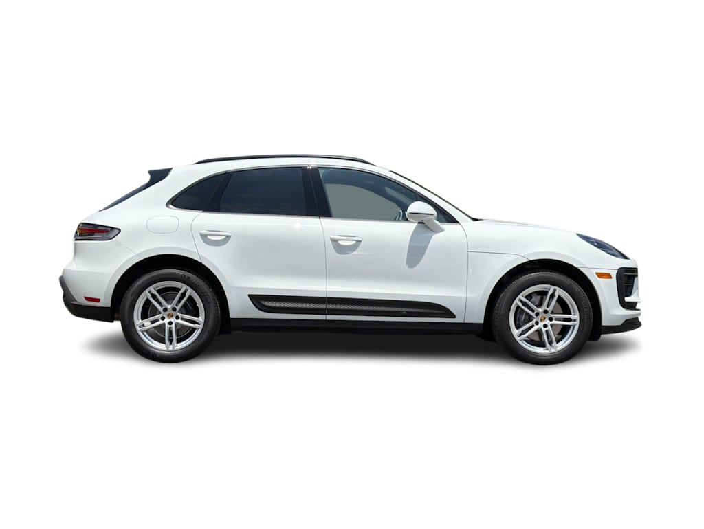 Thumbnail: 2023 Porsche Macan - 20