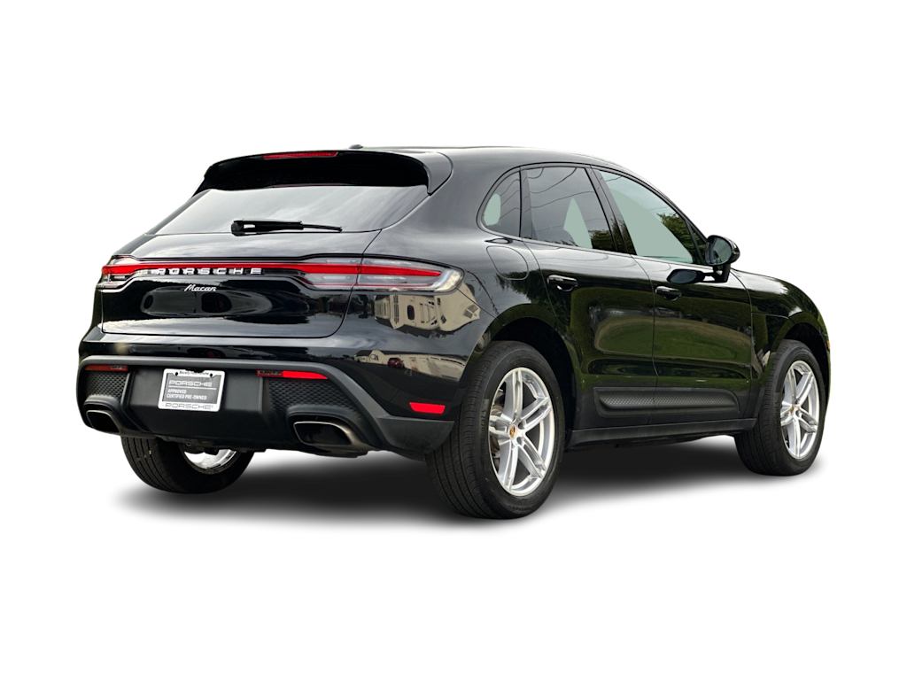 Thumbnail: 2025 Porsche Macan - 19
