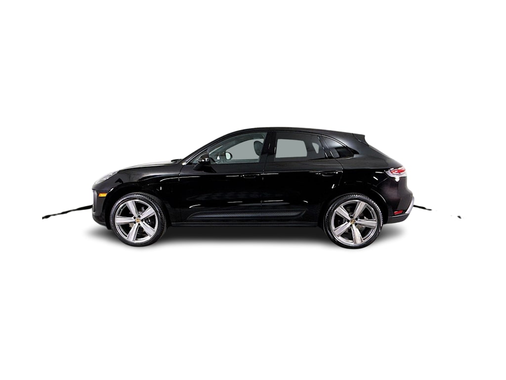 Thumbnail: 2025 Porsche Macan - 29