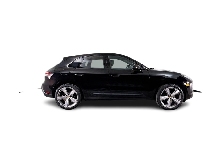 Thumbnail: 2025 Porsche Macan - 35