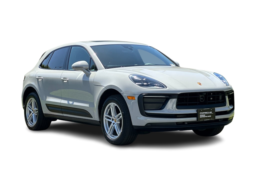Thumbnail: 2025 Porsche Macan - 21