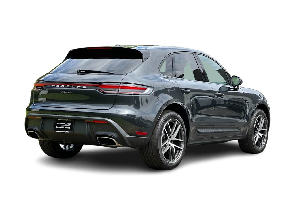 Thumbnail: 2025 Porsche Macan - 17