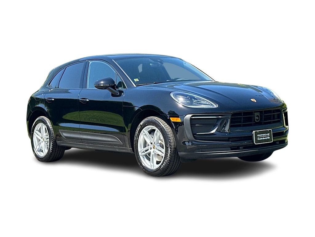 Thumbnail: 2026 Porsche Macan - 19