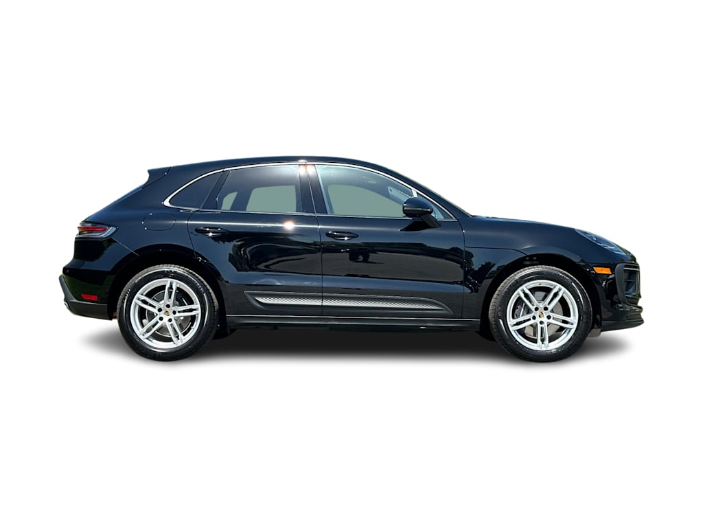 Thumbnail: 2026 Porsche Macan - 18