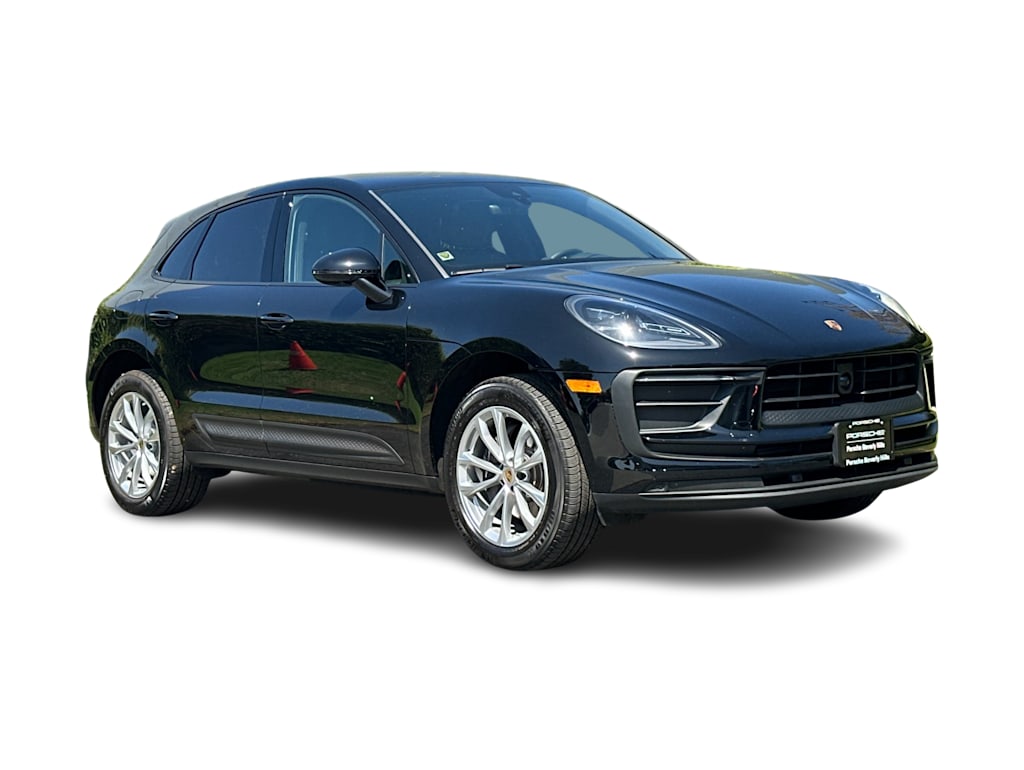 Thumbnail: 2026 Porsche Macan - 21