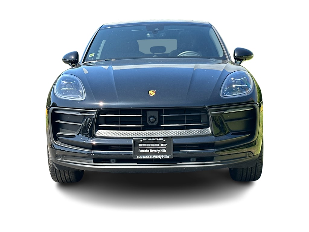 Thumbnail: 2026 Porsche Macan - 6