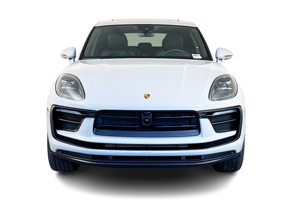 Thumbnail: 2026 Porsche Macan - 5
