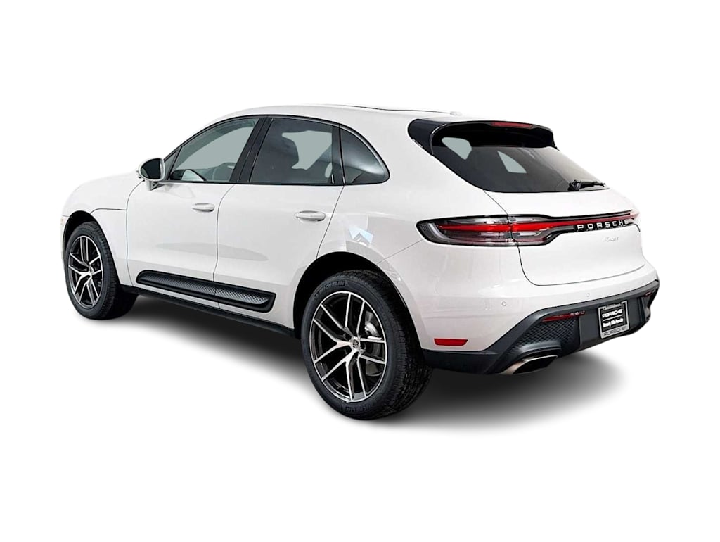 Thumbnail: 2026 Porsche Macan - 4