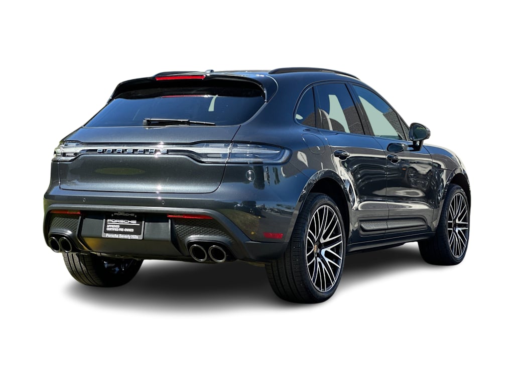 Thumbnail: 2026 Porsche Macan - 19