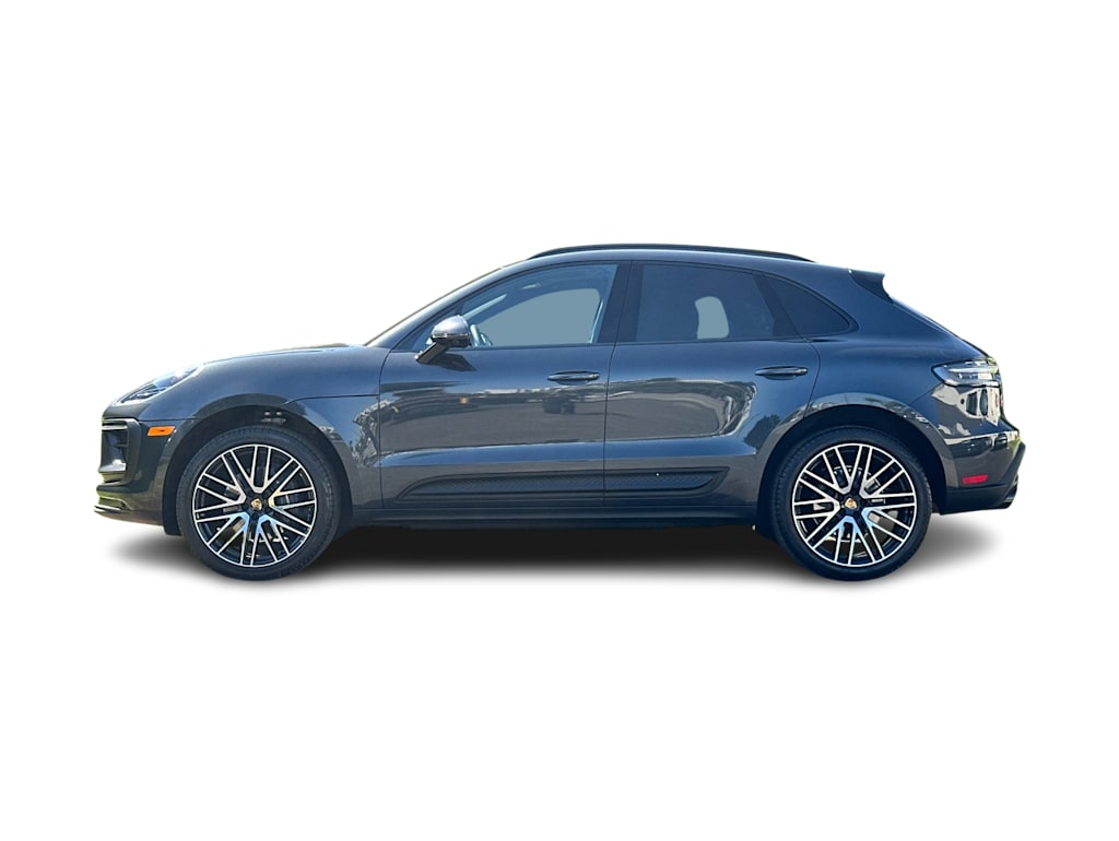 Thumbnail: 2026 Porsche Macan - 3