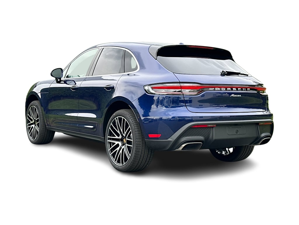 Thumbnail: 2026 Porsche Macan - 4