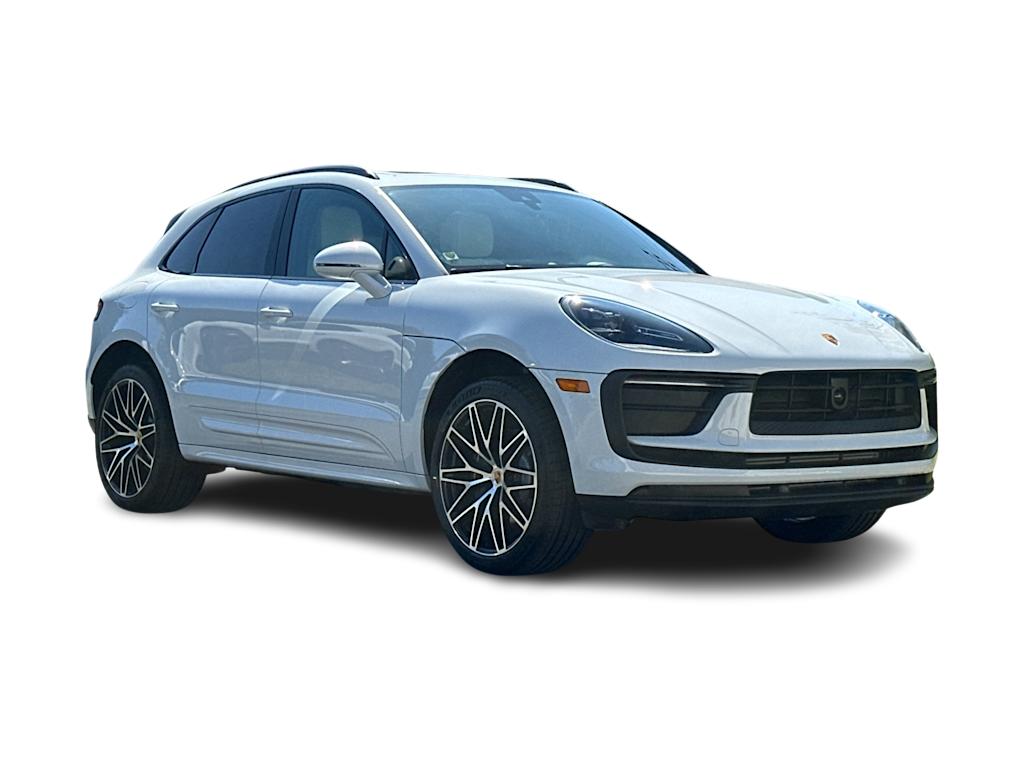 Thumbnail: 2026 Porsche Macan - 21