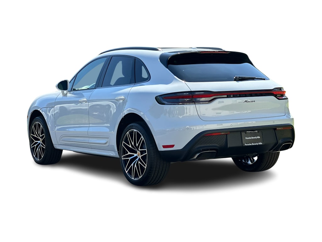 Thumbnail: 2026 Porsche Macan - 4