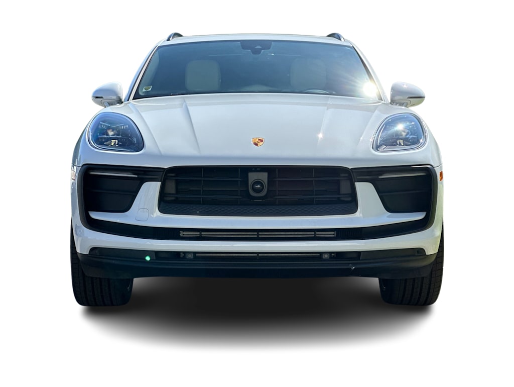 Thumbnail: 2026 Porsche Macan - 6