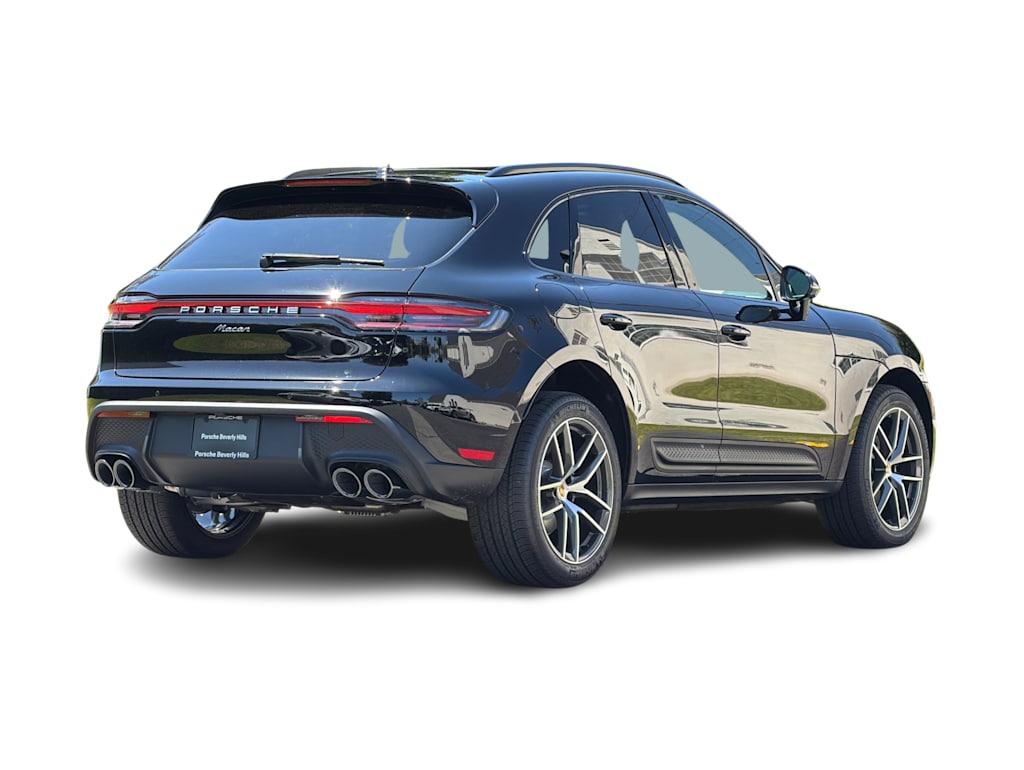 Thumbnail: 2026 Porsche Macan - 18