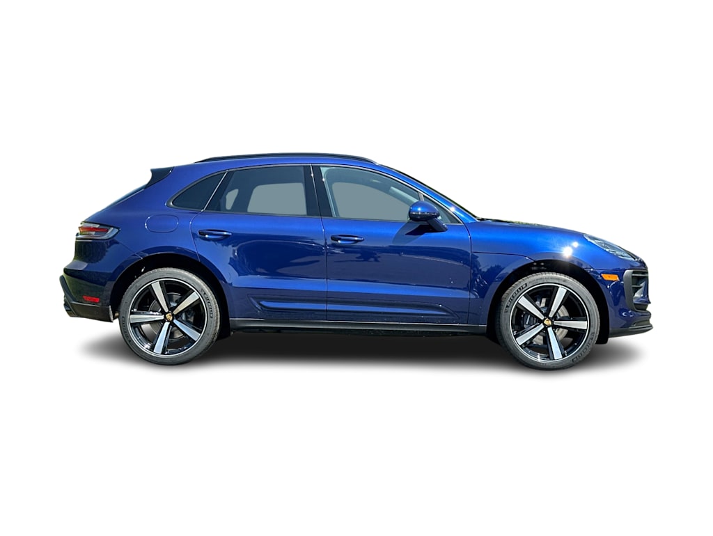 Thumbnail: 2026 Porsche Macan - 20