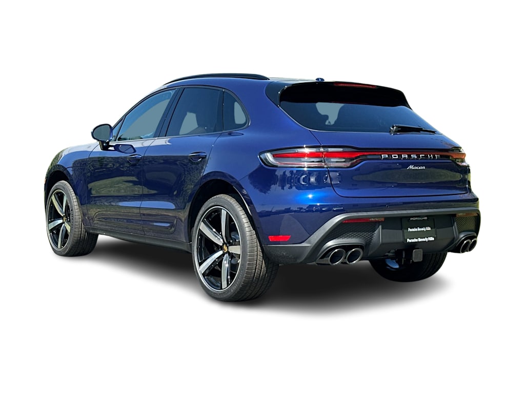 Thumbnail: 2026 Porsche Macan - 4