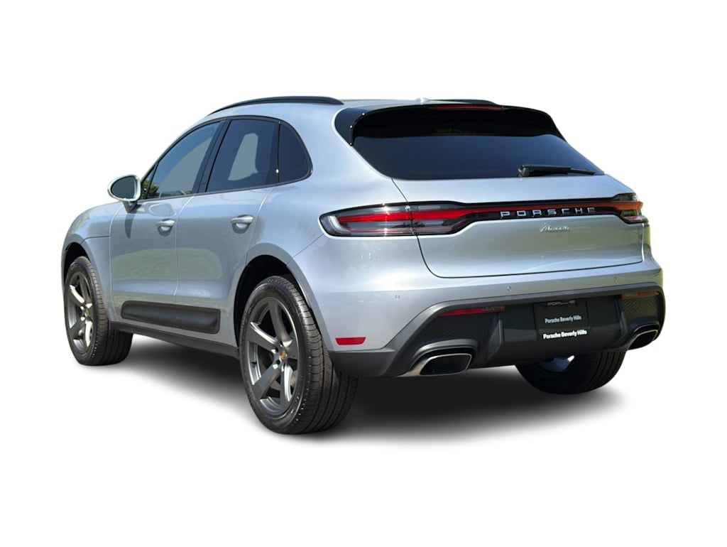 Thumbnail: 2026 Porsche Macan - 4