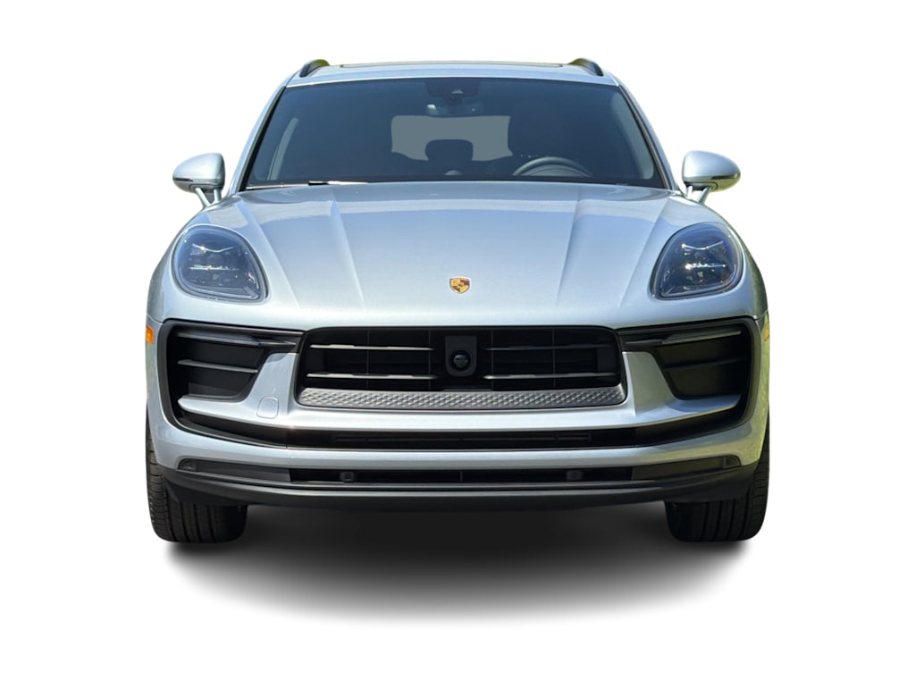 Thumbnail: 2026 Porsche Macan - 6