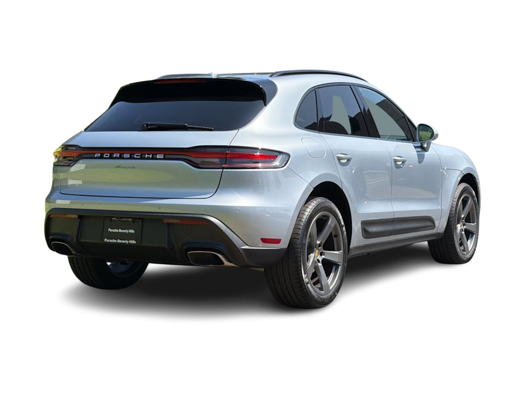 Thumbnail: 2026 Porsche Macan - 20