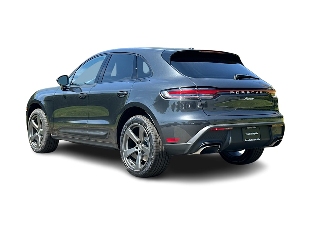 Thumbnail: 2026 Porsche Macan - 4