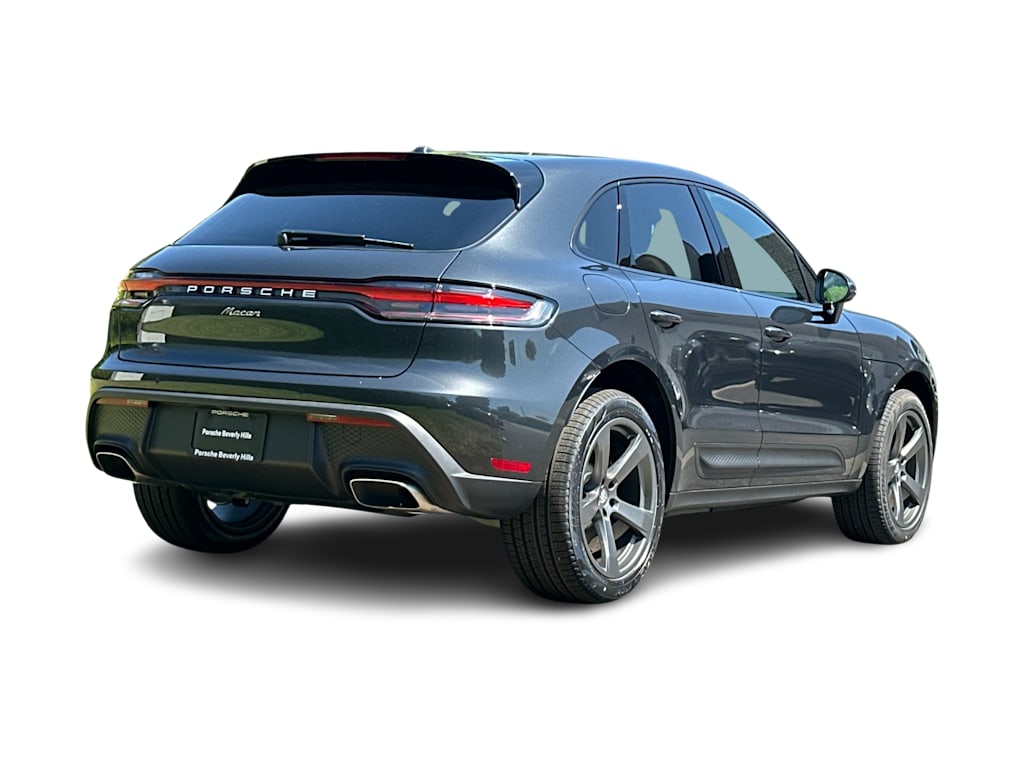 Thumbnail: 2026 Porsche Macan - 19