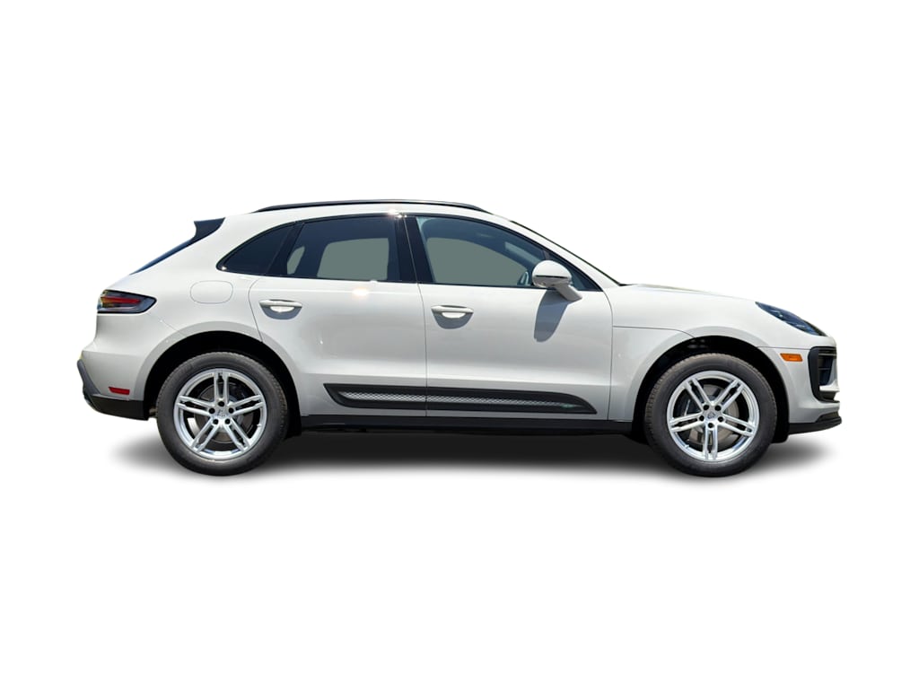 Thumbnail: 2026 Porsche Macan - 21
