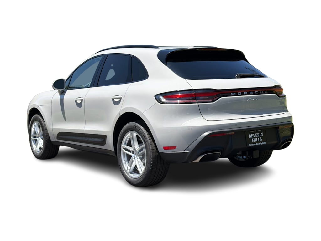 Thumbnail: 2026 Porsche Macan - 4
