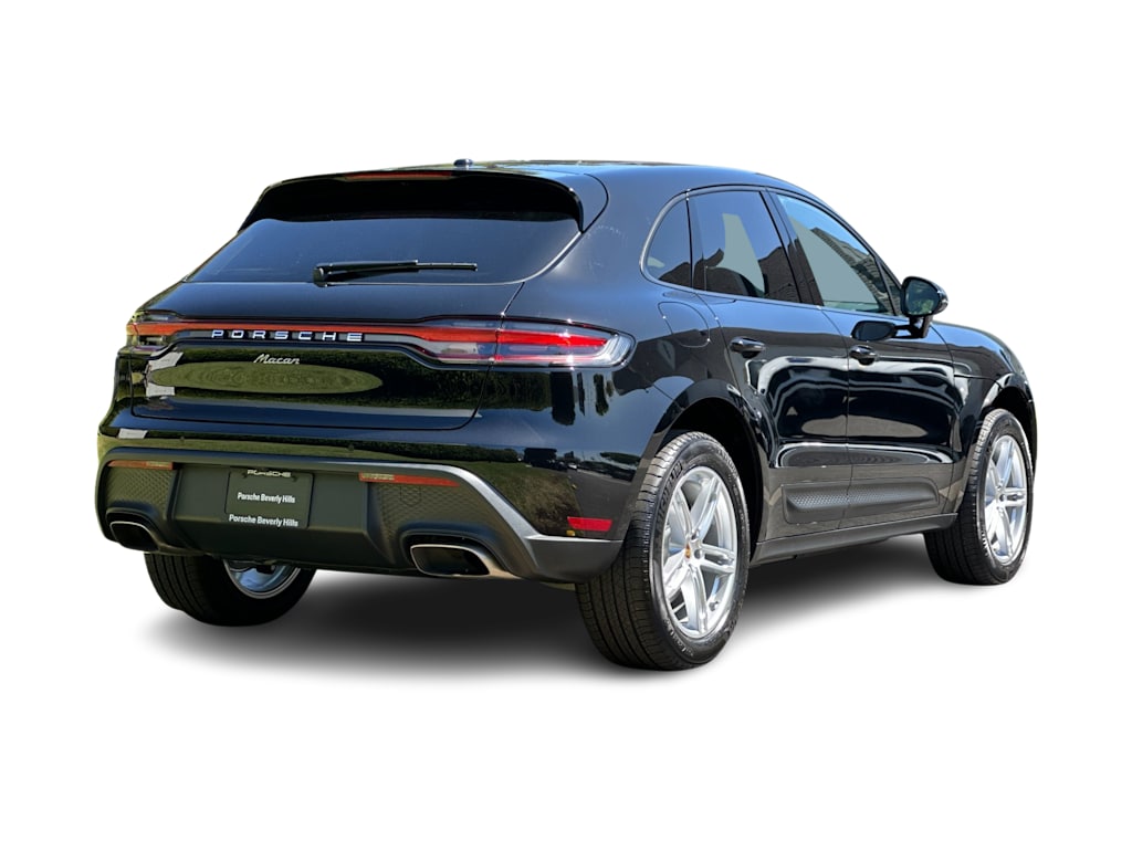 Thumbnail: 2026 Porsche Macan - 20