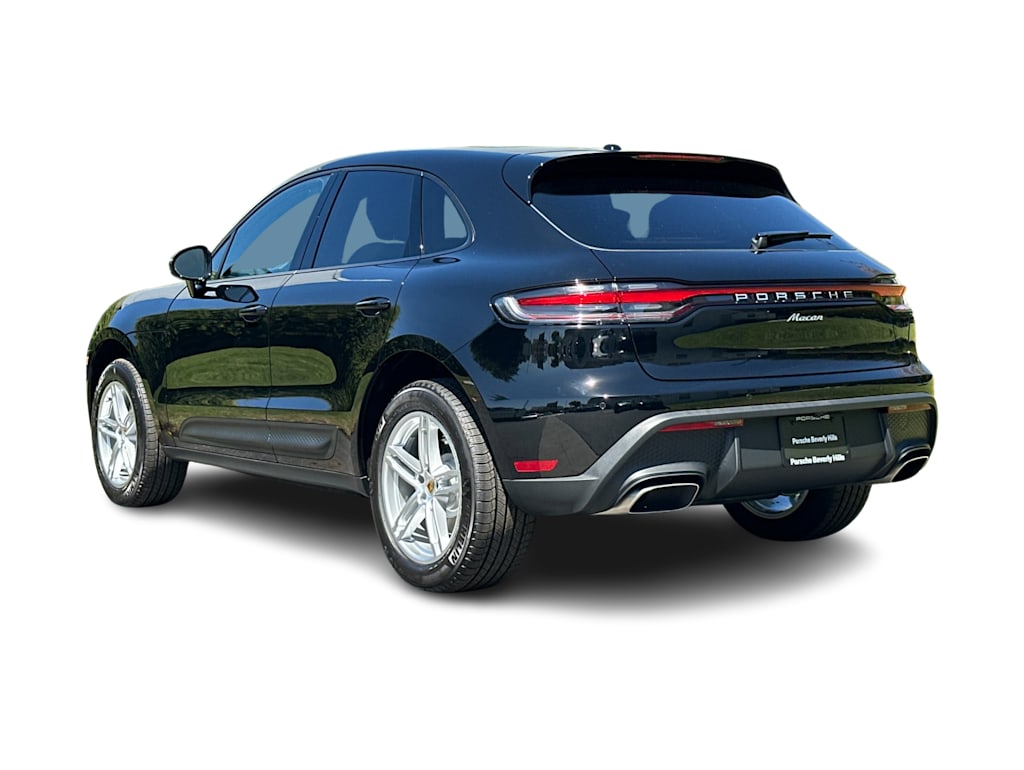 Thumbnail: 2026 Porsche Macan - 4