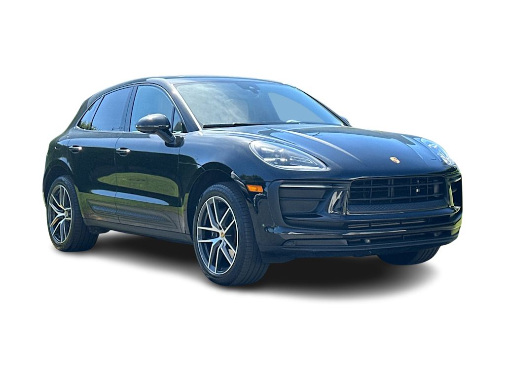 Thumbnail: 2022 Porsche Macan - 21