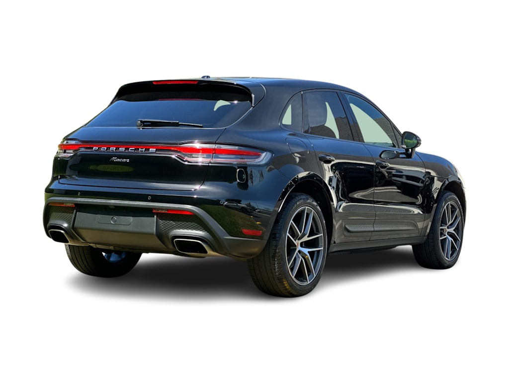 Thumbnail: 2022 Porsche Macan - 19