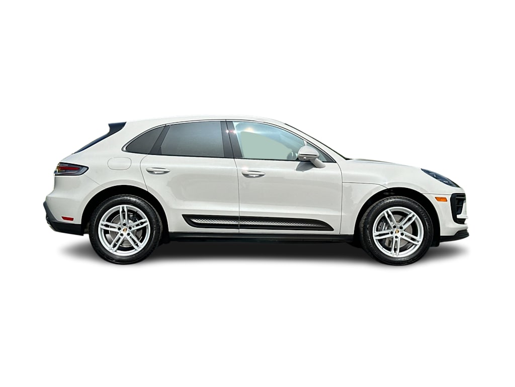 Thumbnail: 2023 Porsche Macan - 20