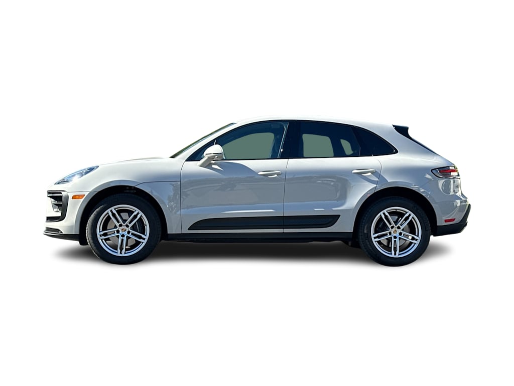 Thumbnail: 2025 Porsche Macan - 3
